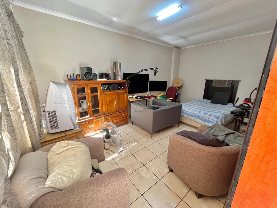 3 Bedroom Property for Sale in Safari Gardens North West